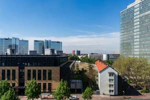 Panoramablick über den Medienhafen – Die vollständige Adresse der Immobilie erhältst du vom Anbieter., 40219 Unterbilk, Düsseldorf – Vorschaubild 10