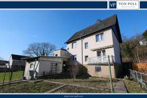 Großzügiges Einfamilienhaus mit Entwicklungspotenzial