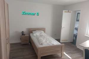 Wohnen mit Charakter: Geräumiges Haus in Köln-Worringen – Alte Neusser Landstraße 179, 50769 Worringen, Köln – Vorschaubild 25