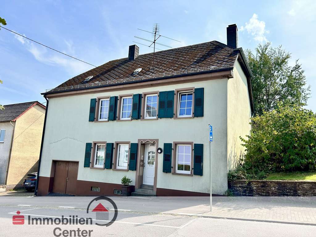 Immobilie in Wadern - Ehemaliges Bauernhaus großem Grundstück in Wadern - Bild 0