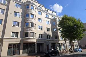 Anfragen NUR per E-Mail. Penthouse - Dachterrasse - Fahrstuhl - Kaminofen - EBK - Brhv. – Hafenstr. 188, 27568 Lehe, Bremerhaven – Vorschaubild 2
