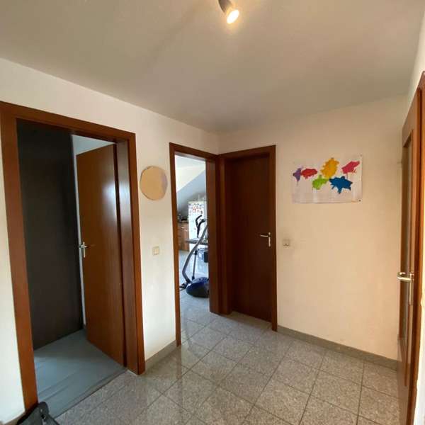 *** 3-Zimmer-Wohnung - sehr gepflegtes Mehrfamilienhaus - Gartennutzung mit Grill - Waldnähe***