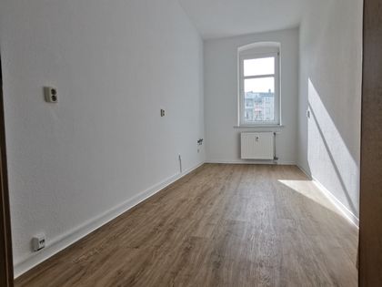 In bester Wohnlage! 1-Zimmer offers DG-Wohnung in Gera Untermhaus!