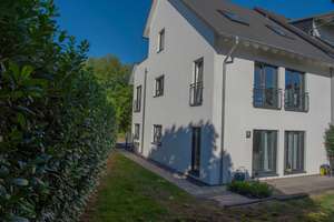 Ein Zuhause mit außergewöhnlichen Möglichkeiten -  stilvolles Zweifamilienhaus in Frankfurt-Harheim – 60437 Harheim, Frankfurt am Main – Vorschaubild 44