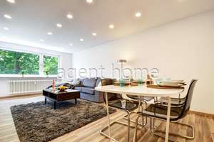 MÖBLIERT - LIVING in Stuttgart Vaihingen Modern renovierte Wohnung mit Balkon und Blick ins Grüne.