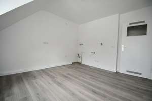 Renovierte Dachgeschosswohnung sucht netten Mieter! – Höchstestraße 13, 45883 Heßler, Gelsenkirchen – Vorschaubild 13