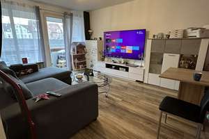 Schöne 2-Zimmer-Wohnung mit Balkon und Einbauküche