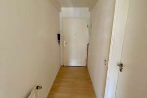 Helle Galerie-Dachgeschosswohnung mit Studio in Darmstadt-Eberstadt – Provisionsfrei von Privat! – Heidelberger Landstrasse 230, 64297 Eberstadt, Darmstadt – Vorschaubild 8