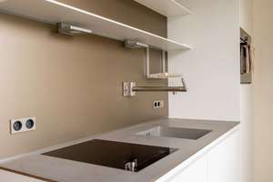 Deine Zweitwohnung? Studio Apartment mit Fahrstuhl im Dachgeschoss eines schönen Altbaus – Wühlischstraße 32, 10245 Friedrichshain, Berlin – Vorschaubild 8