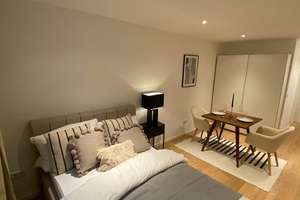 Möblierte 1-Zimmer-Wohnung in Maxvorstadt mit EBK