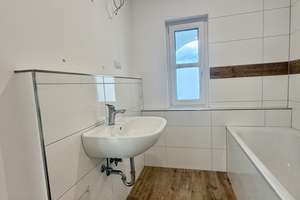 Top geschnittene Wohnung mit hohen Decken und großer Wohnküche – Burgunderstraße 56, 40549 Heerdt, Düsseldorf – Vorschaubild 8