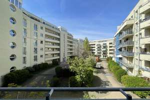 Bezugsfreie 2-Zimmer-Wohnung mit Balkon, Einbauküche und Stellplatz – Die vollständige Adresse der Immobilie erhältst du vom Anbieter., 4315 Neustadt-Neuschönefeld, Leipzig – Vorschaubild 2