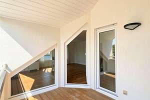 Traumhafter Weitblick inklusive: Sonnige 3-Zi.-Dachgeschosswohnung mit Einzelgarage – 70567 Möhringen-Ost, Stuttgart – Vorschaubild 8