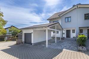 Komfort, Energie-Effizienz und viel Raum – moderne Doppelhaushälfte für die ganze Familie – Gartenstraße 5, 82547 Eurasburg – Vorschaubild 1
