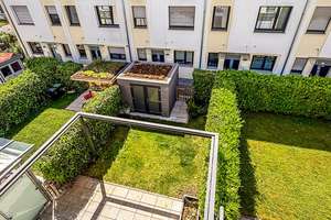 Stilvoll wohnen mit Komfort – hochwertiges Reihenmittelhaus mit Dachterrasse, Garten und zwei Tiefga – Die vollständige Adresse der Immobilie erhältst du vom Anbieter., 71065 Sindelfingen – Vorschaubild 2
