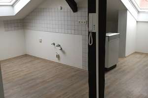 Stilvolle, renovierte 1 Zimmer-Wohnung in Stuttgart Bad Cannstatt 

 – Haldenstraße 39, 70376 Neckarvorstadt, Stuttgart – Vorschaubild 4