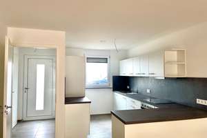 Reihenhaus in Wiesbaden-Erbenheim – Die vollständige Adresse der Immobilie erhältst du vom Anbieter., 65205 Erbenheim, Wiesbaden – Vorschaubild 1