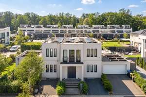 Einfamilienhaus in exklusiver Lage mit Aufzug, Wintergarten & großem Garten