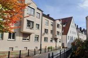 Zuhause mit vier Zimmern und Balkon in der Augsburger Innenstadt