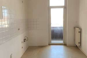 Helle 3-Zimmer mit Laminat und Balkon in ruhiger Lage! – Beethovenstraße 43, 9130 Sonnenberg, Chemnitz – Vorschaubild 3