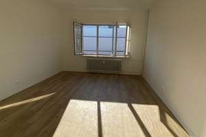 1-Zimmer-Wohnung in der Kieler Vorstadt. Vor Einzug Renoviert mit Einbauküche