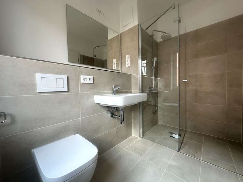 Badezimmer 2.jpg