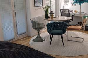 Design-Oase in Mitte mit EBK und Balkon