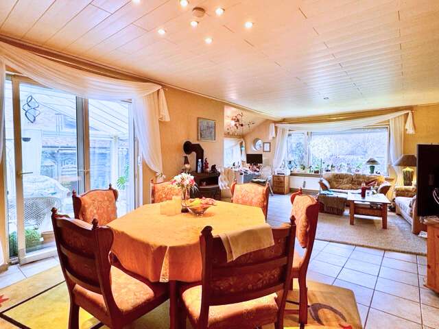 Immobilie in Lohe-Rickelshof - Ihr Haus in Lohe-Rickelshof: ebenerdiger Satteldach-Bungalow mit Einliegerwhg. in ruhiger Lage - Bild 2