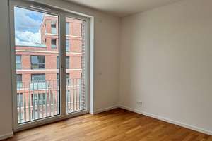 Uferblick - Leben direkt am Wasser - Perfekter Grundriss inkl. Smarthome in exquisiter Lage – Julienne-Trouet-Platz 35, 30453 Limmer, Hannover – Vorschaubild 3