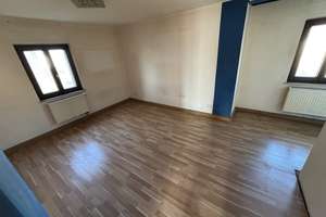 Doppelhaushälfte für Kreative – Die vollständige Adresse der Immobilie erhältst du vom Anbieter., 93055 Schwabelweis, Regensburg – Vorschaubild 9