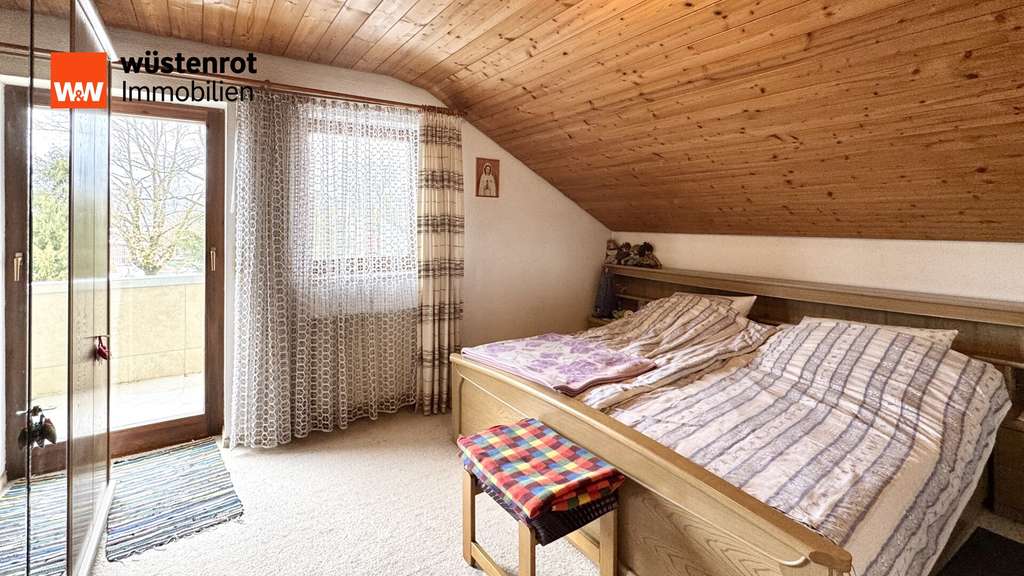 Immobilie in Kißlegg - Liebevoll gepflegtes Familienhaus mit Gartenidylle in Kißlegg, 2 Garagen - Bild 4