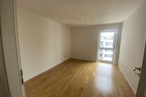 Schöne, helle, 4.Zi.Whg mit zwei Bädern, Abstellraum, großem Balkon, EBK, Kellerraum – Tunnelstraße 2, 70469 Bahnhof Feuerbach, Stuttgart – Vorschaubild 5