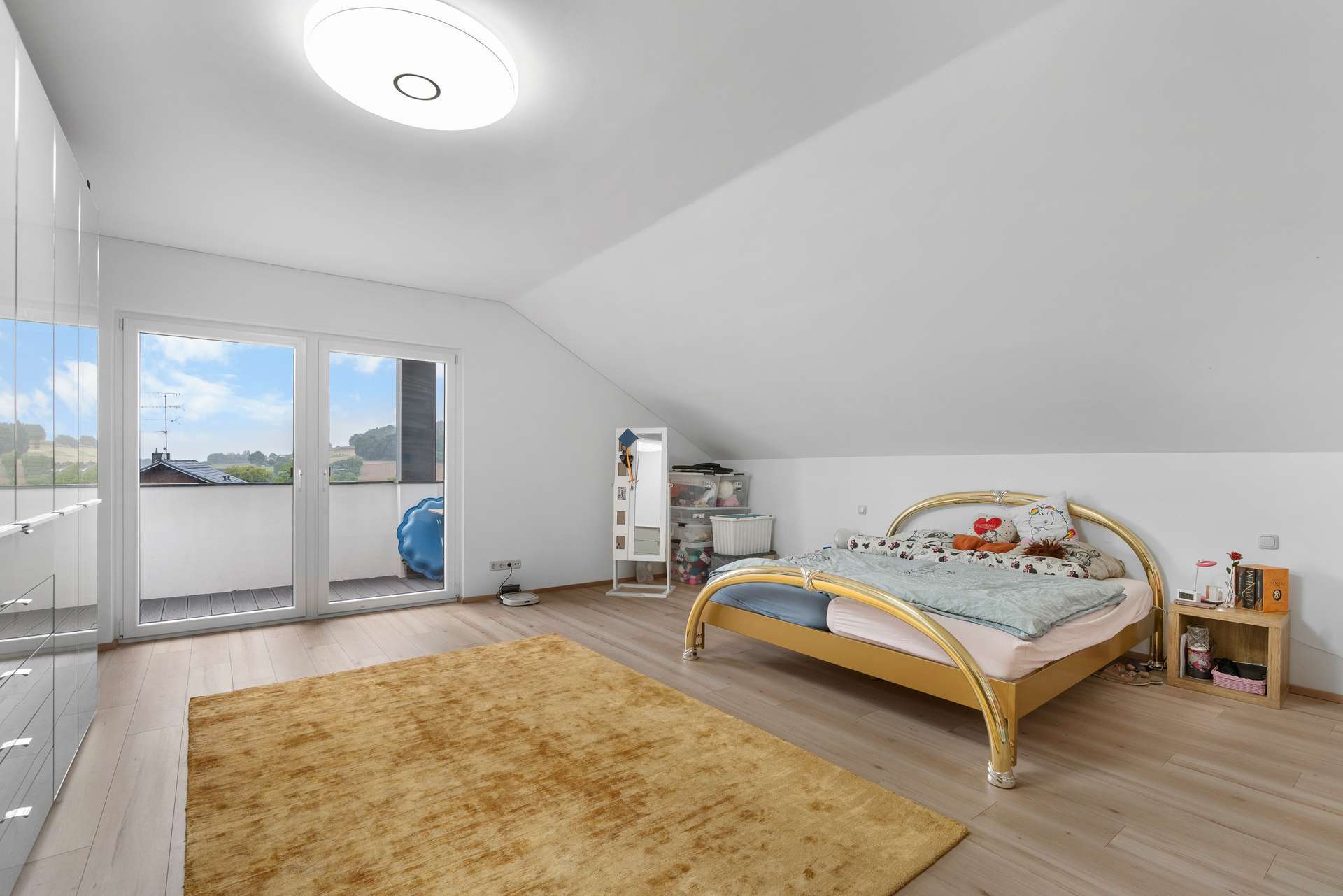 Immobilie in Bruckberg - ***Renovierte 4-Zimmer-Wohnung mit Balkon und Blick ins Grüne - stadtnah in Bruckberg*** - Bild 4