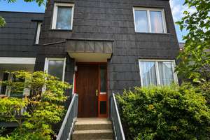 Familienhaus mit Potenzial in gefragter Lage von Stuttgart-Sillenbuch – Die vollständige Adresse der Immobilie erhältst du vom Anbieter., 70619 Sillenbuch (Ortsteil), Stuttgart – Vorschaubild 3