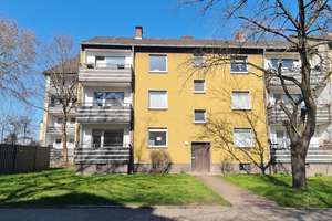 Renovierte 3-Zimmer-Wohnung im Erdgeschoss zu vermieten! 300 € Wunschgutschein* inklusive! – Bayreuther Straße 43, 47166 Bruckhausen, Duisburg – Vorschaubild 1