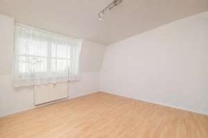 Helle DG-Wohnung mit gutem Grundriss Neubau 1998 *** Mit Balkon und Tiefgaragenstellplatz – Moissistraße 10, 12489 Adlershof, Berlin – Vorschaubild 2