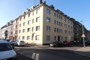 Renovierte 3 Zimmer Wohnung 