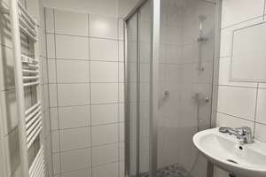 3er - Wohngemeinschaften gesucht -  Azubis -und Studentenwohnung. – Michelangelostr. 1, 1217 Räcknitz/Zschertnitz, Dresden – Vorschaubild 3