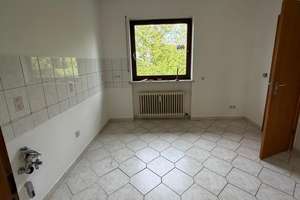 Großzügige 3-Zimmer-Wohnung mit zwei Balkonen, Gartenanteil und Garage in Würzburg-Oberdürrbach – 97080 Dürrbachtal, Würzburg – Vorschaubild 18
