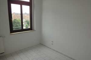 Frei ab 1.6.25  + Balkon an der Küche + 3. OG + Haus mit Aufzug** – Matthesstraße 80, 9113 Chemnitz – Vorschaubild 2
