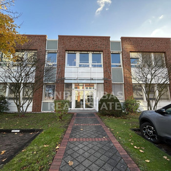 Funktionale Gewerbeeinheit mit Büro, Service und Lager!