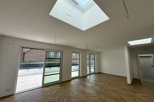 Einziehen und genießen: Modernes 3-Zimmer-Penthouse mit Sonnenterrasse – Suitbertusstraße 149, 40210 Bilk, Düsseldorf – Vorschaubild 3