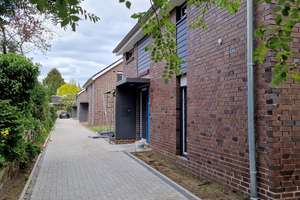 Schönes Haus mit vier Zimmern in Oldenburg, Alexandersfeld – Die vollständige Adresse der Immobilie erhältst du vom Anbieter., 26127 Alexandersfeld, Oldenburg (Oldenburg) – Vorschaubild 2