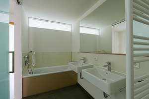 Exklusives Townhouse mit Designer-Ausstattung und eigenem Garten – Die vollständige Adresse der Immobilie erhältst du vom Anbieter., 72764 Reutlingen-Mitte, Reutlingen – Vorschaubild 7