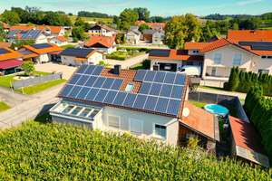 KLEIN ABER FEIN! HAUS MIT 5 SCHLAFZIMMER, WINTERGARTEN UND PHOTOVOLTAIKANLAGE – Die vollständige Adresse der Immobilie erhältst du vom Anbieter., 94501 Beutelsbach – Vorschaubild 3