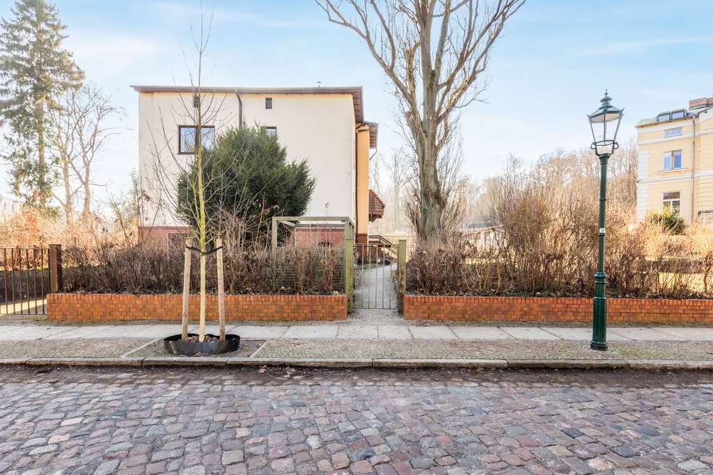 Immobilie in Eberswalde - Vermietetes Mehrfamilienhaus in Eberswalde als Kapitalanlage mit ca. 6,3% Rendite & Faktor 15,7 - Bild 2