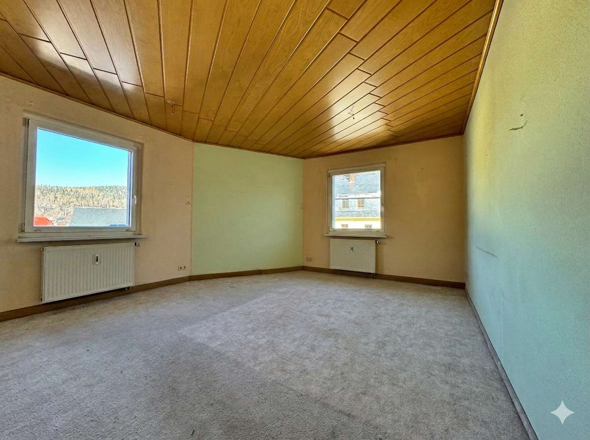 Immobilie in Dippoldiswalde - Familienfreundliches Zuhause mit Garten und Platz fürs eigene Business in Schmiedeberg - Bild 1