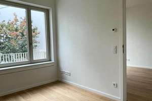Graefekiez: Hochwertiger Neubau (2022) mit Balkon, Einbauküche und ruhiger Innenhoflage – Urbanstraße 52, 10967 Kreuzberg, Berlin – Vorschaubild 3