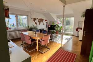 Sonnige Dachgeschosswohnung in Köln-Weiden