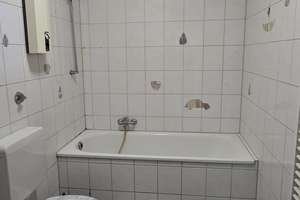 Hübsche Dachgeschosswohnung 3 Zimmer wird renoviert übergeben! – Essener Strasse 355, 46047 Bermensfeld, Oberhausen – Vorschaubild 12